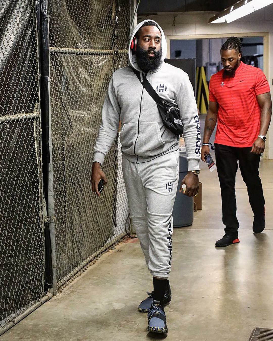 半场战报：马赛0-0亚特兰大，德凯特拉雷失点（上半场战况：马赛0-0亚特兰大，德凯特拉雷失点成遗憾）