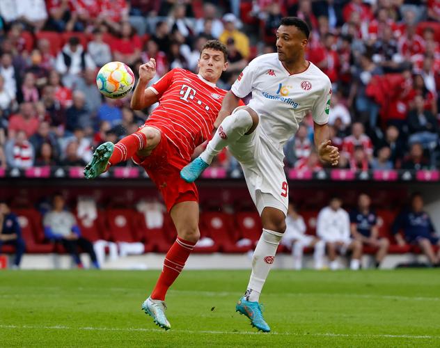 恩里克：努诺·门德斯缺席训练&杜埃回归；我们想成为第一名（恩里克：努诺-门德斯未参与训练，杜埃回归；目标是登上榜首）