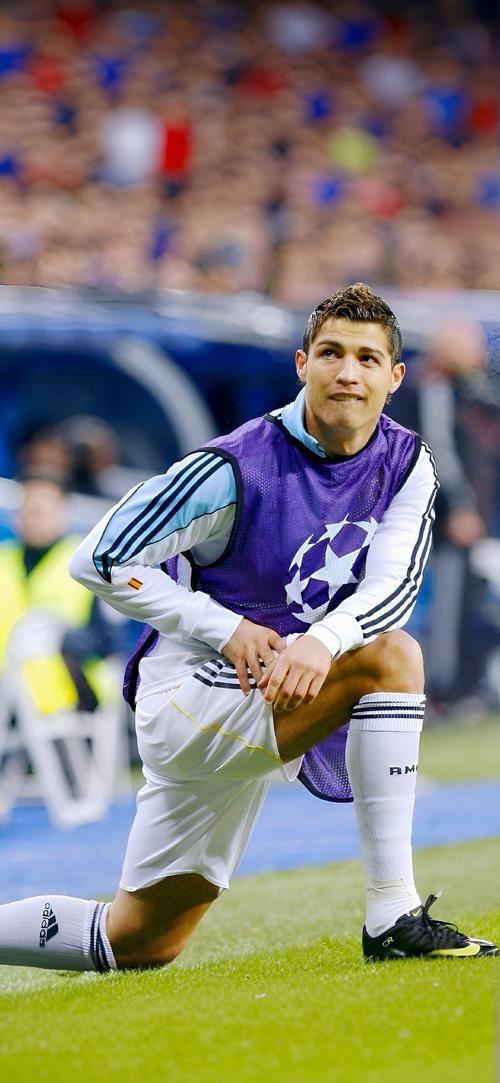 王博谈新援：桑普森&塔克和队友化学反应不错，还有融入空间（王博评新援：桑普森、塔克与队友默契不错 仍有磨合空间）